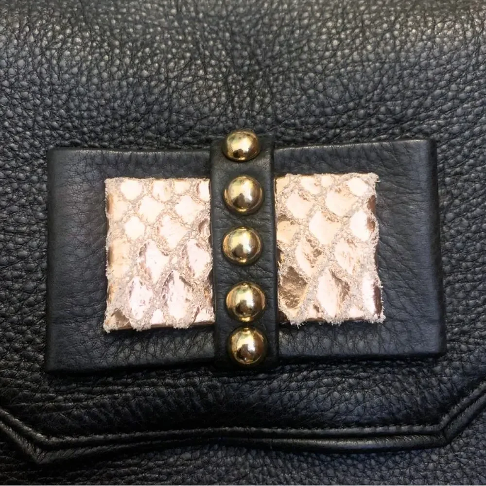 Posse Black Leather Crossbody Bag Clutch Metallic Bow Envelope Coquette Romantic - Picture 3 of 12